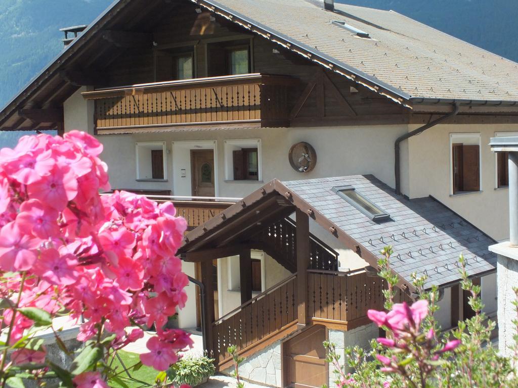 Best House Snc Di Elisa Baroni E Beatrice Dei Cas 보르미오 외부 사진